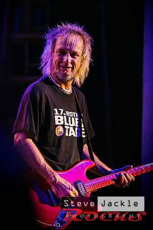 Guitarist Moses Mo.