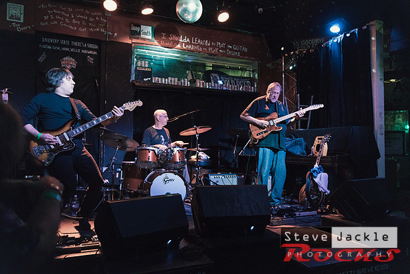 Bernie Petteway Electric Trio: Deep South Bar