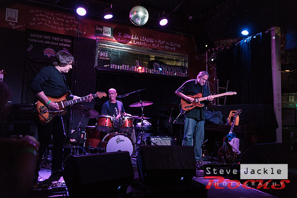 Bernie Petteway Electric Trio: Deep South Bar