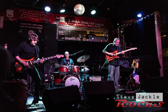 Bernie Petteway Electric Trio: Deep South Bar