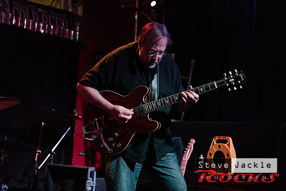 Bernie Petteway Electric Trio: Deep South Bar