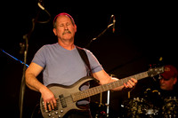 Steven Jackson - bass