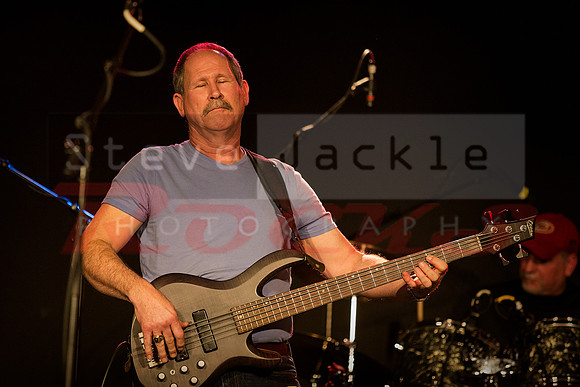 Steven Jackson - bass