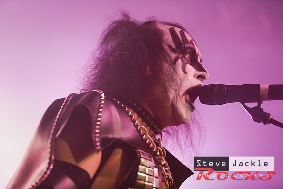 Strutter KISS tribute band at Lincoln Theatre.
