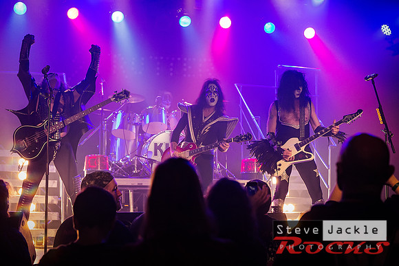 Strutter KISS tribute band at Lincoln Theatre.
