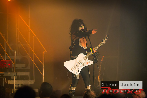 Strutter KISS tribute band at Lincoln Theatre.