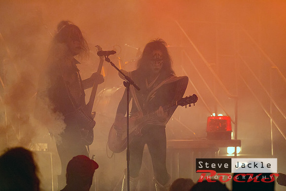 Strutter KISS tribute band at Lincoln Theatre.