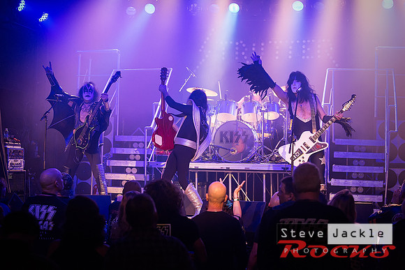 Strutter KISS tribute band at Lincoln Theatre.