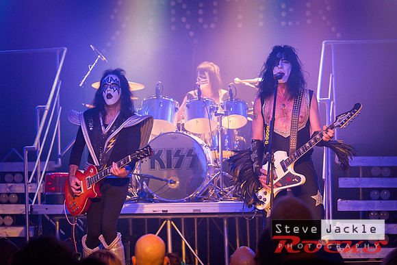 Strutter KISS tribute band at Lincoln Theatre.