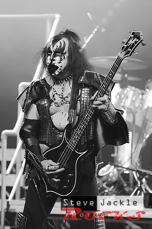 Strutter KISS tribute band at Lincoln Theatre.