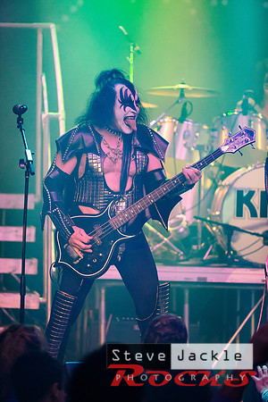Strutter KISS tribute band at Lincoln Theatre.