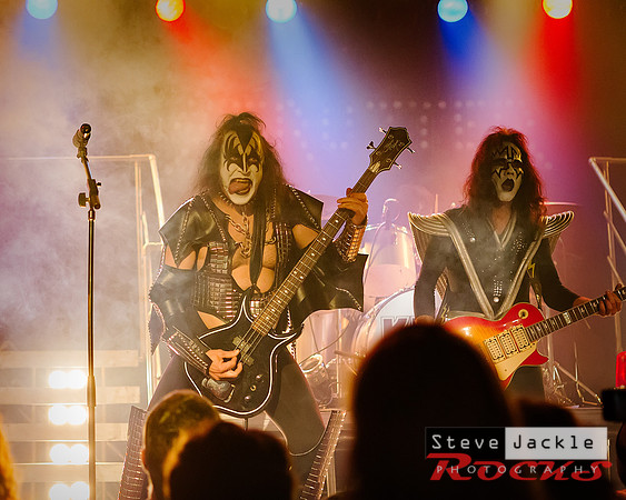 Strutter KISS tribute band at Lincoln Theatre.