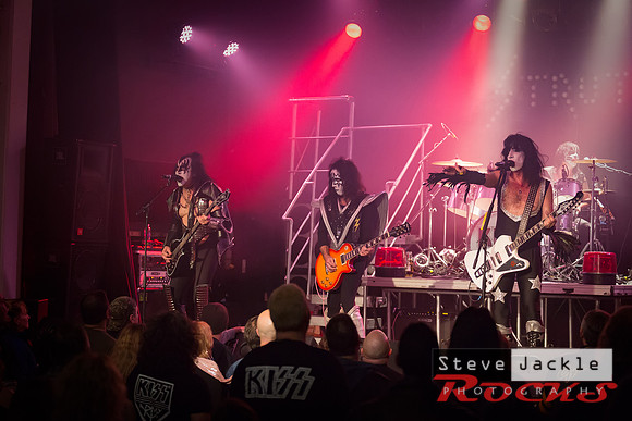 Strutter KISS tribute band at Lincoln Theatre.