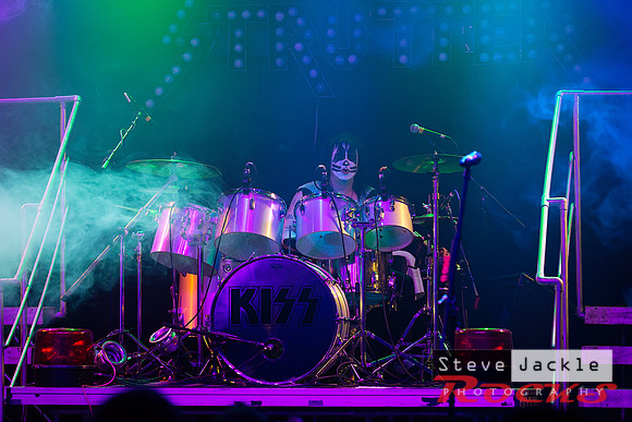 Strutter KISS tribute band at Lincoln Theatre.