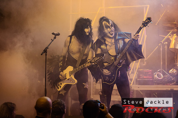 Strutter KISS tribute band at Lincoln Theatre.