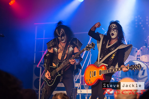Strutter KISS tribute band at Lincoln Theatre.