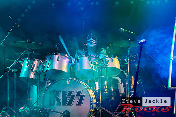 Strutter KISS tribute band at Lincoln Theatre.