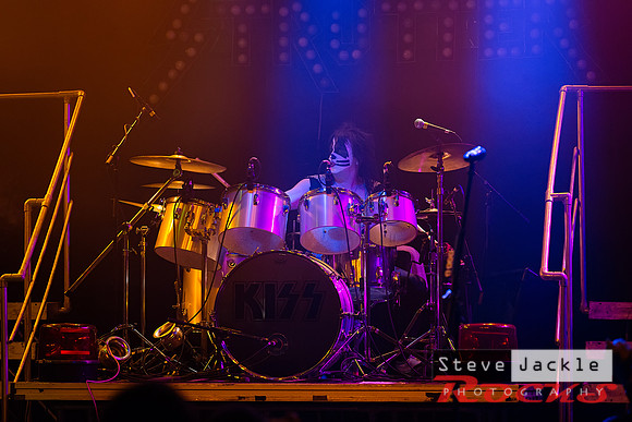 Strutter KISS tribute band at Lincoln Theatre.