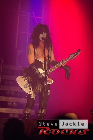 Strutter KISS tribute band at Lincoln Theatre.