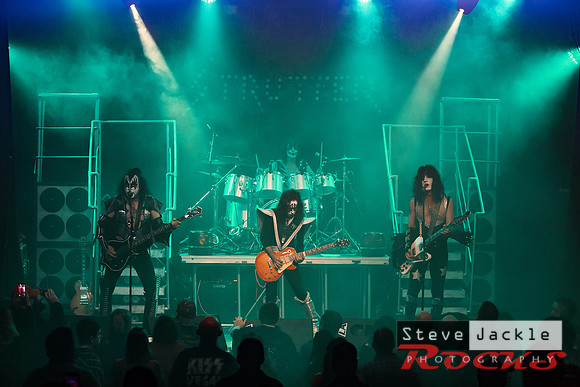 Strutter KISS tribute band at Lincoln Theatre.