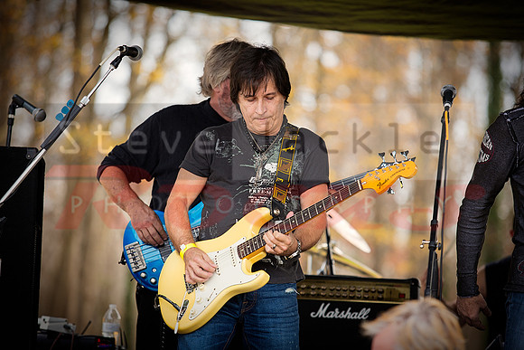 Don Stacy: guitar