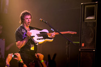 Jesse Bolt guitarist bend and shake!