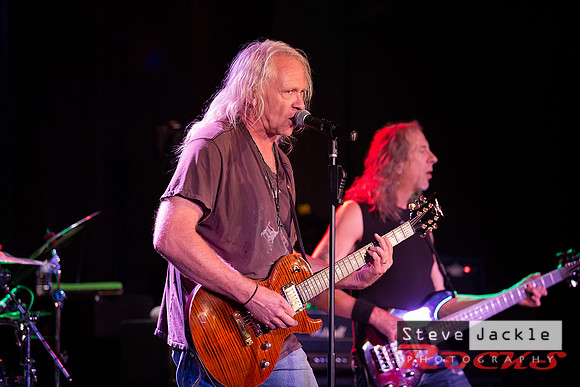 Todd Jackson: guitar/vocals  John Roebuck: Bass  Lexx Luthor Ban