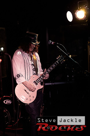 Donna Blue at Scooters Feb 2017