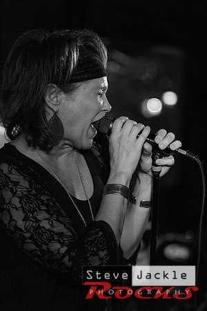 Donna Blue at Scooters Feb 2017