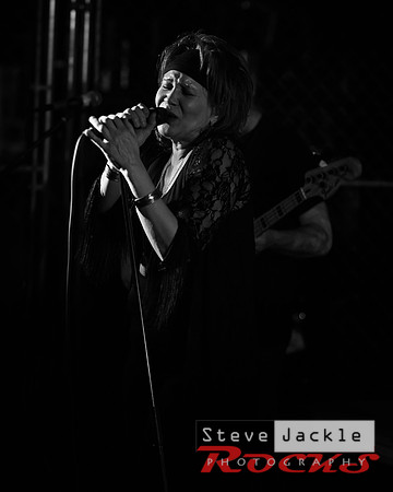 Donna Blue at Scooters Feb 2017