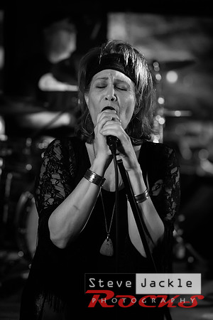 Donna Blue at Scooters Feb 2017