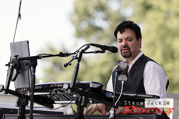 Night Shift Band: Cary Chowdown 2017