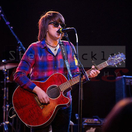 Singer/Songwriter Ashley LaRue