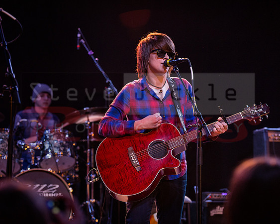 Singer/Songwriter Ashley LaRue